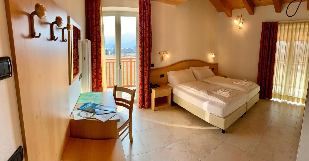ALPieve Albergo Pieve Pieve Di Ledro Buitenkant foto