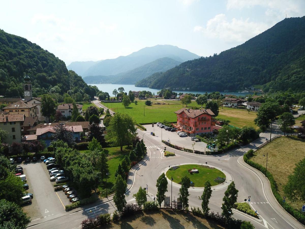 ALPieve Albergo Pieve Pieve Di Ledro Buitenkant foto